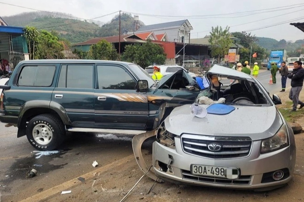 2 o to va cham cuc manh nam dieu duong benh vien da khoa cuoc song tinh son la tu vong dspl 1