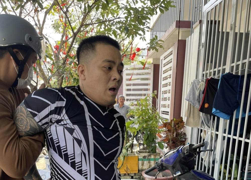 canh sat hinh su khong che doi tuong co nhieu tien an trom nhieu xe may dspl 2 canh sat hinh su khong che doi tuong co nhieu tien an trom nhieu xe may dspl 2