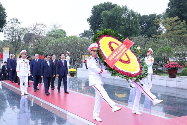 lanh dao dang nha nuoc vao lang vieng chu tich ho chi minh nhan dip tet nguyen dan 2024 dspl 3 lanh dao dang nha nuoc vao lang vieng chu tich ho chi minh nhan dip tet nguyen dan 2024 dspl 3