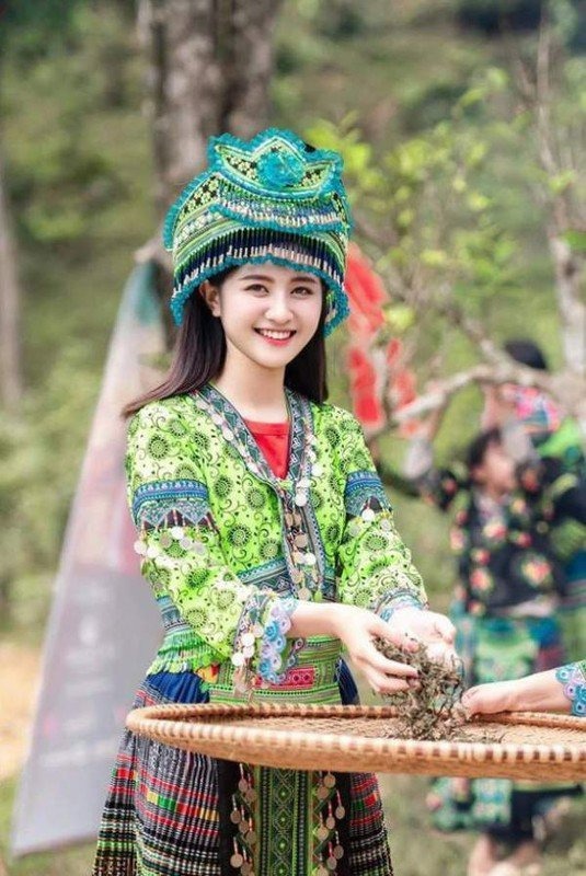 nu sinh khoe anh the van xinh ngat ngay khien bao chang me man dspl 3
