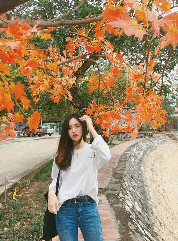 nu sinh khoe anh the van xinh ngat ngay khien bao chang me man dspl 4