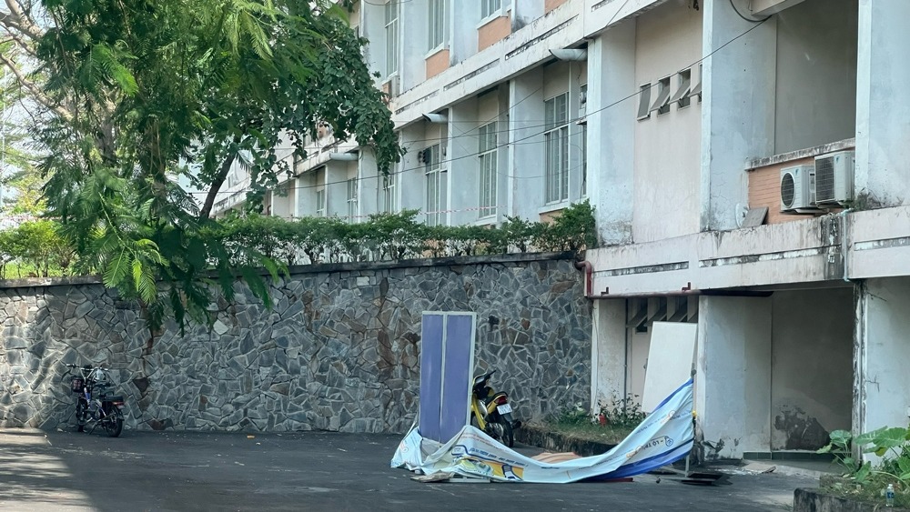 he lo noi dung buc thu de lai cua nam sinh tu vong sau khi roi tu tang cao dspl 2