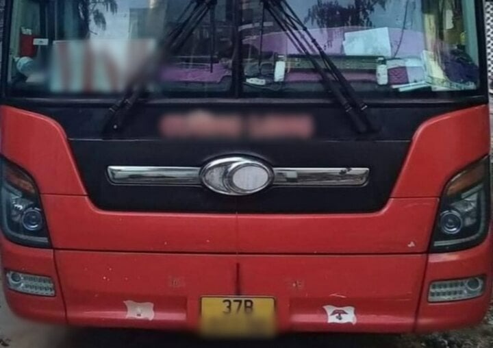 lam ro vu xe khach bo chay sau khi va cham giao thong khien 2 nguoi tu vong o hue dspl 1 lam ro vu xe khach bo chay sau khi va cham giao thong khien 2 nguoi tu vong o hue dspl 1