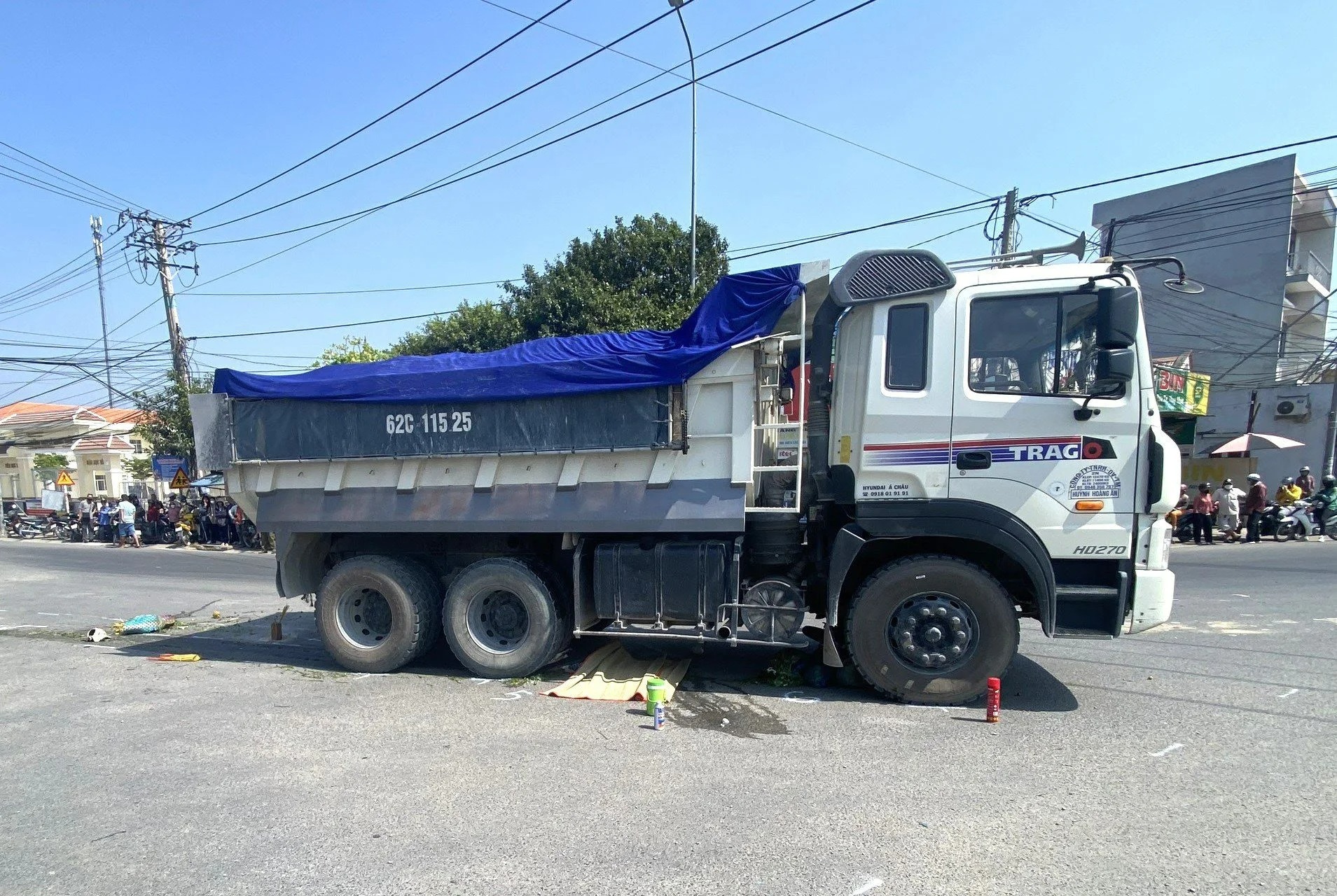 nguoi phu nu di xe dap dien tu vong sau va cham voi xe ben nhan chung noi gi dspl 1 nguoi phu nu di xe dap dien tu vong sau va cham voi xe ben nhan chung noi gi dspl 1