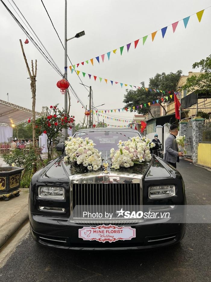 ngam xe dau rolls royce hang chuc ty dong cua cau thu quang hai dspl 1 ngam xe dau rolls royce hang chuc ty dong cua cau thu quang hai dspl 1