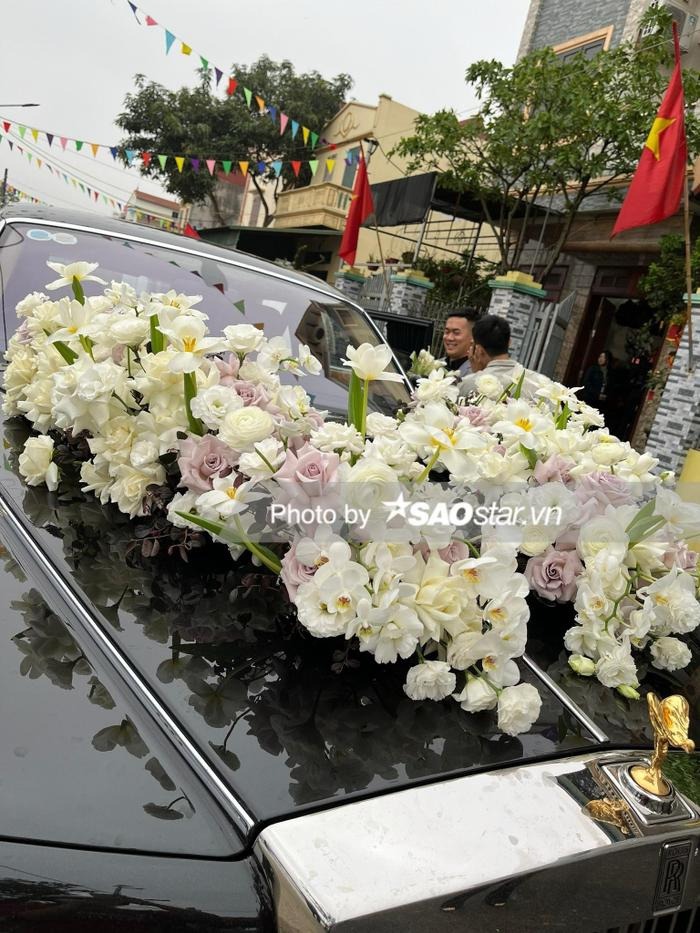 ngam xe dau rolls royce hang chuc ty dong cua cau thu quang hai dspl 2 ngam xe dau rolls royce hang chuc ty dong cua cau thu quang hai dspl 2