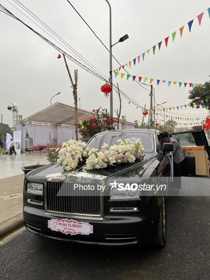 ngam xe dau rolls royce hang chuc ty dong cua cau thu quang hai dspl 3 ngam xe dau rolls royce hang chuc ty dong cua cau thu quang hai dspl 3