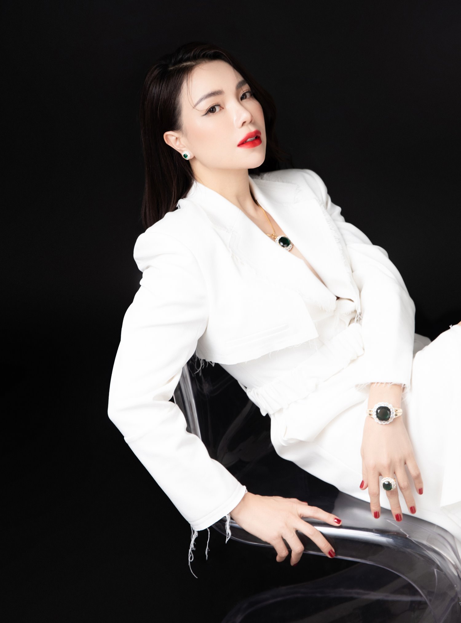 tra ngoc hang goi y set do sang chanh cho quy co cong so3 tra ngoc hang goi y set do sang chanh cho quy co cong so3