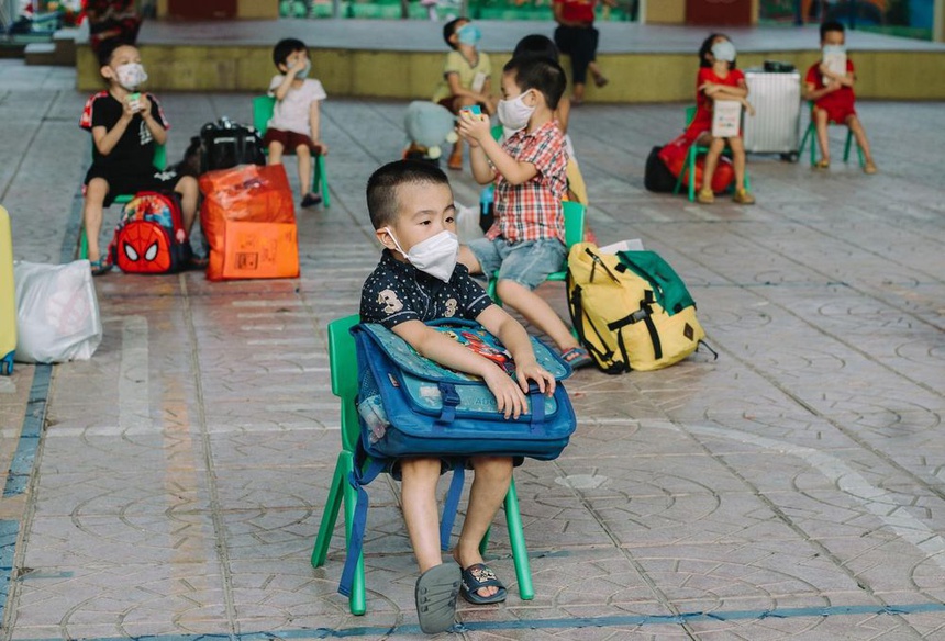 bac giang tre duoi 5 tuoi duoc cach ly tai nha