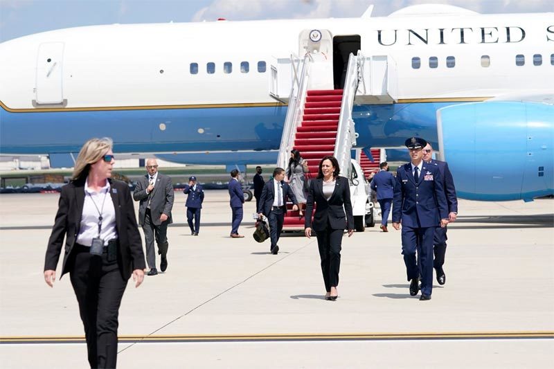 chuyen co cho pho tong thong kamala harris gap su co ky thuat