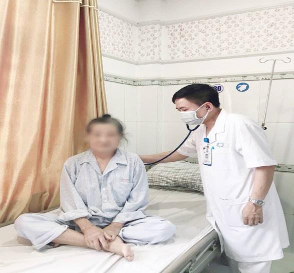 tin tuc doi song ngay 276 cap cuu kip thoi nan nhan bi 7 cay sat dam xuyen chan3 tin tuc doi song ngay 276 cap cuu kip thoi nan nhan bi 7 cay sat dam xuyen chan3