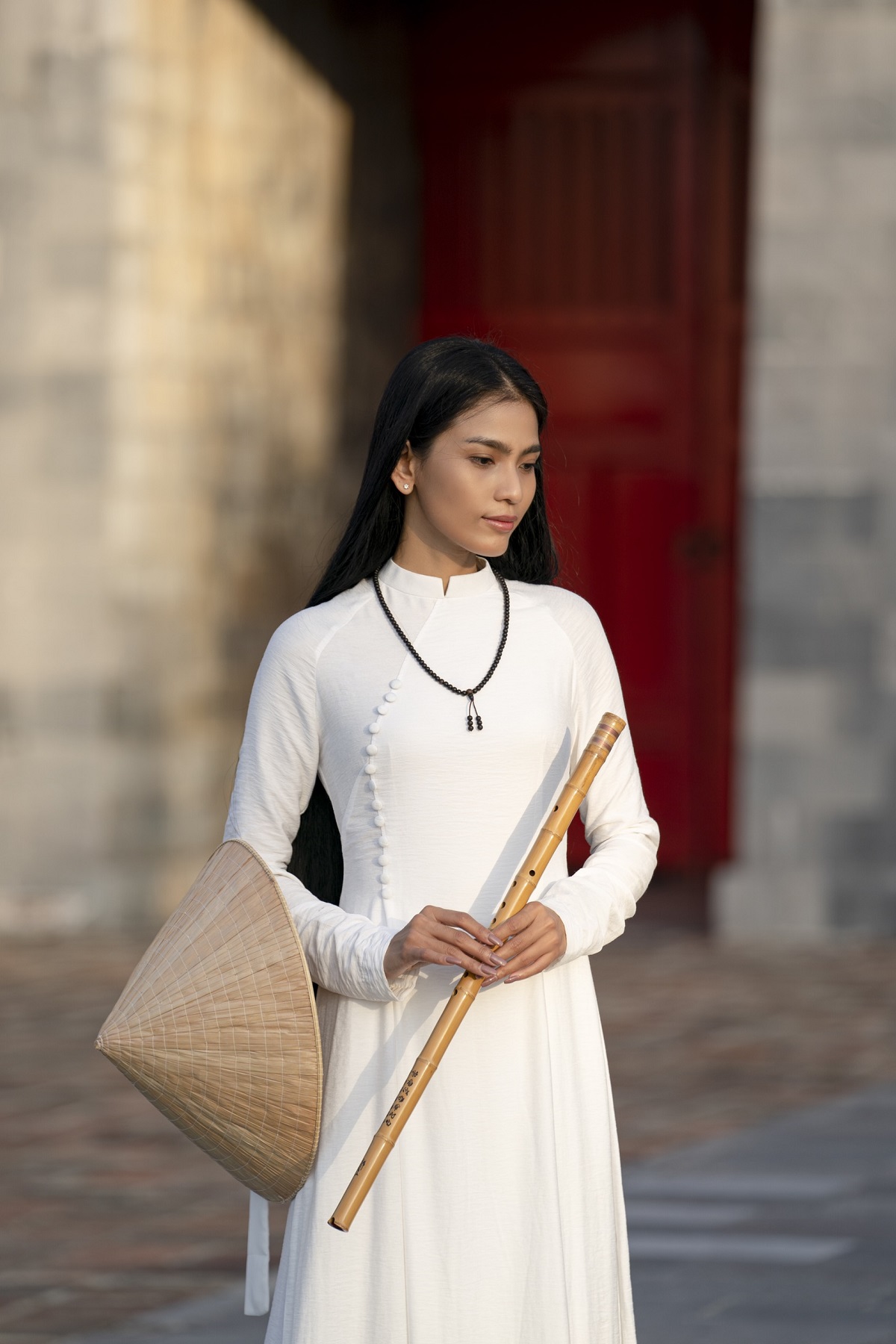 truong thi may dien ao dai trang khoe ve dep dam tham tai kinh thanh hue truong thi may dien ao dai trang khoe ve dep dam tham tai kinh thanh hue