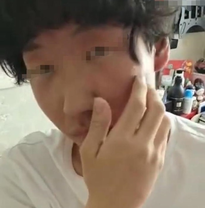 nu sinh dan ban trai ve nha dang o trong phong ngu thi bi bo bat gap su tinh sau do gay tranh cai nu sinh dan ban trai ve nha dang o trong phong ngu thi bi bo bat gap su tinh sau do gay tranh cai