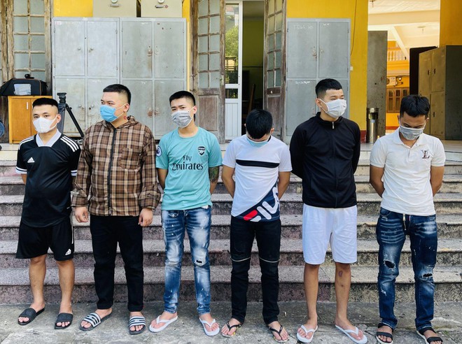 khoi to nhom doi tuong nem chat ban mang vong hoa di doi no khoi to nhom doi tuong nem chat ban mang vong hoa di doi no