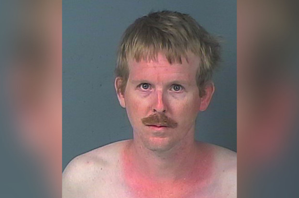 bo me chet sung khi phat hien bi mat kinh hoang trong tu quan ao cua con gai lap tuc bao canh sat bo me chet sung khi phat hien bi mat kinh hoang trong tu quan ao cua con gai lap tuc bao canh sat