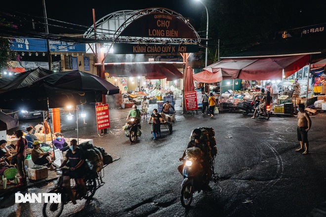 ha noi phong toa tam ngung kinh doanh cho long bien