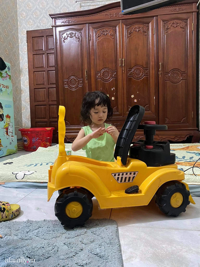 be gai tranh thu mua tong do tao ra mai toc de doi me vua nhin thay lap tuc dung hinh2 be gai tranh thu mua tong do tao ra mai toc de doi me vua nhin thay lap tuc dung hinh2