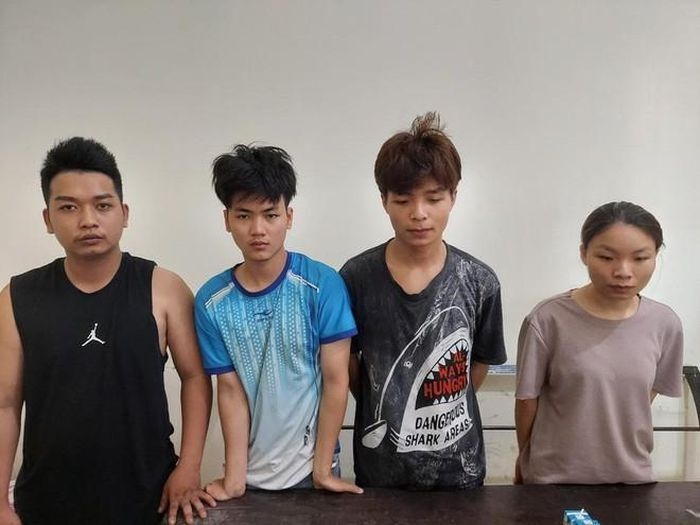 khoi to nhom doi tuong chiem doat tai san voi thu doan tuyen nguoi ban hang online khoi to nhom doi tuong chiem doat tai san voi thu doan tuyen nguoi ban hang online