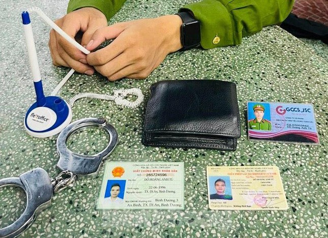 bat nam thanh nien gia cong an de thong chot di doi no1