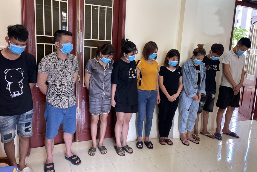 de quan karaoke hoat dong chu tich xa o thanh hoa bi dinh chi cong tac de quan karaoke hoat dong chu tich xa o thanh hoa bi dinh chi cong tac