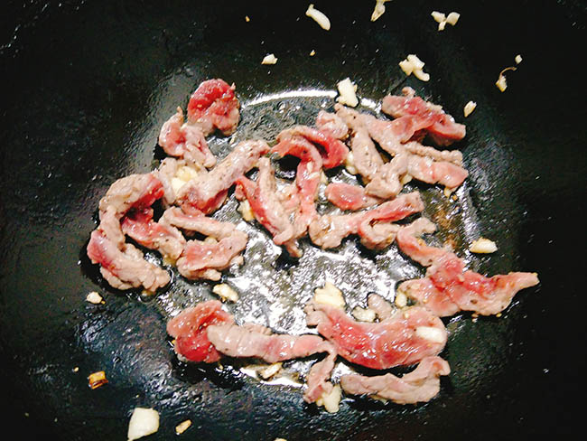 bi ngoi xao thit bo la mieng an mot lan nho mai khong quen3 bi ngoi xao thit bo la mieng an mot lan nho mai khong quen3