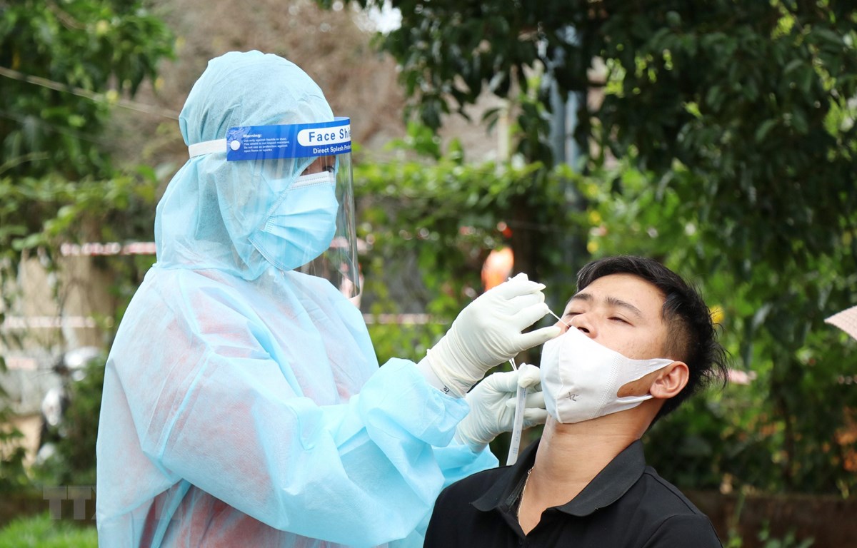 de tap trung dong nguoi lam lay lan dich benh hai can bo xa bi tam dinh chi de tap trung dong nguoi lam lay lan dich benh hai can bo xa bi tam dinh chi