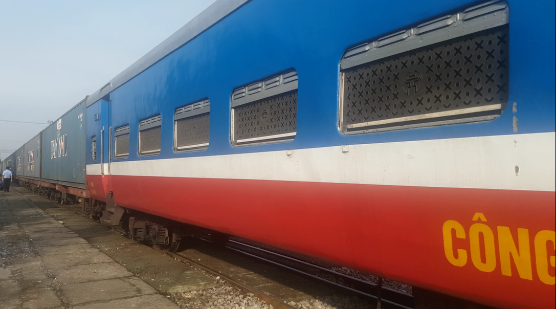 nganh duong sat lap tau chuyen biet dua 500 nguoi dan ninh binh ve que nganh duong sat lap tau chuyen biet dua 500 nguoi dan ninh binh ve que