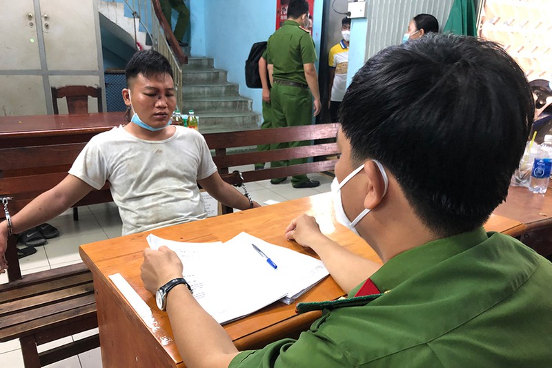 cap cuu thanh cong thuong uy canh sat bi dam nhieu nhat trong luc lam nhiem vu1