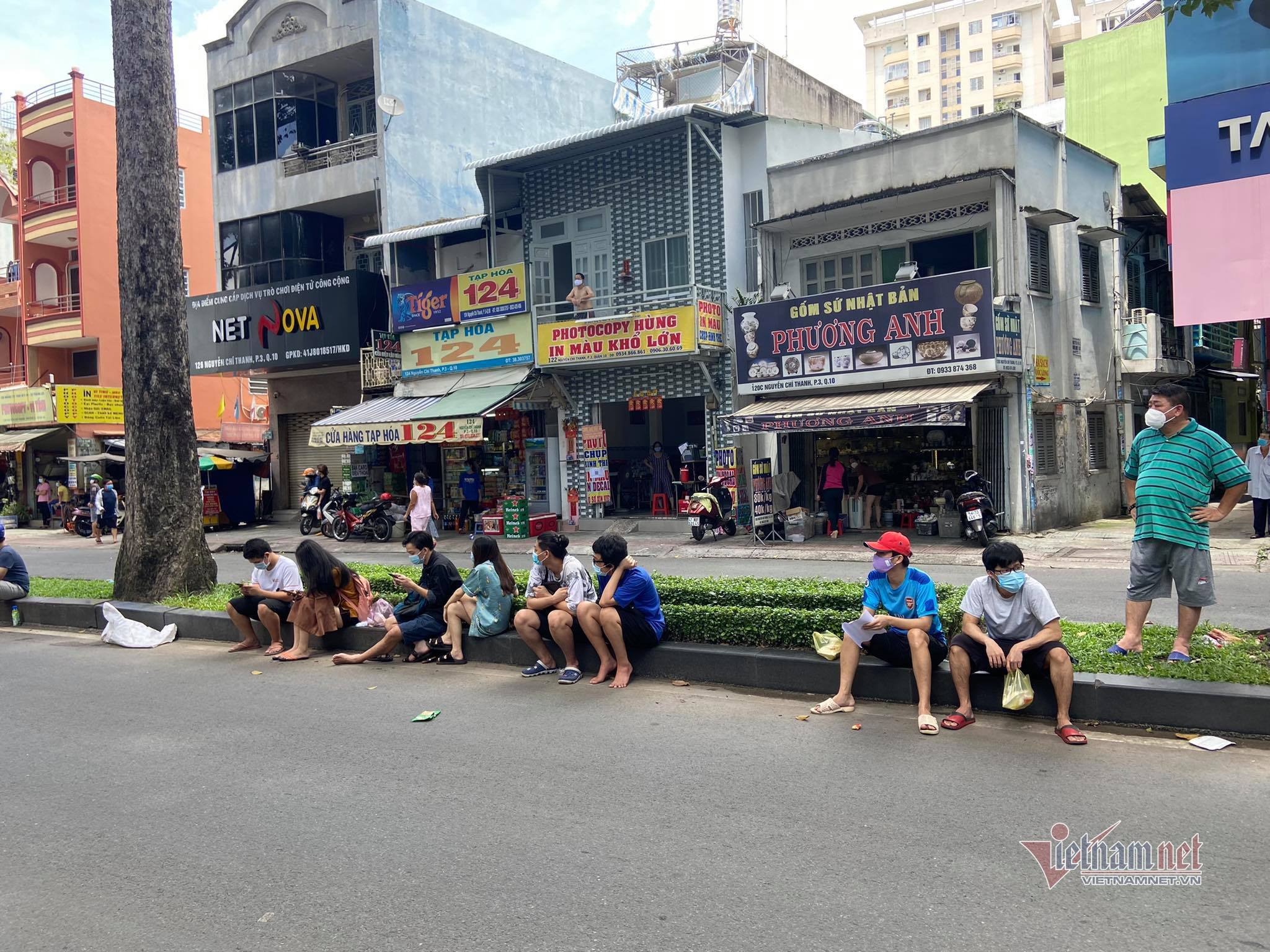 ky tuc xa truong dai hoc o tphcm chay lon sinh vien hoang loan thao chay2 ky tuc xa truong dai hoc o tphcm chay lon sinh vien hoang loan thao chay2