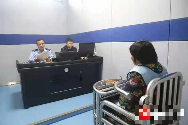 nguoi phu nu tong chet nguoi roi bo chay gao khoc tham thiet khi biet danh tinh nan nhan1 nguoi phu nu tong chet nguoi roi bo chay gao khoc tham thiet khi biet danh tinh nan nhan1