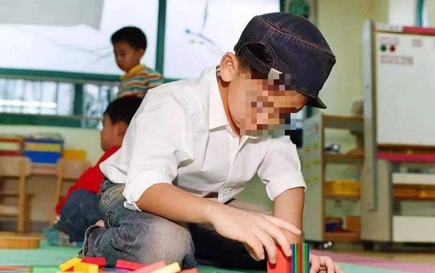 con trai 3 tuoi chua biet noi bong het lon gia dinh hoang hot chuyen nha ngay lap tuc vi ly do bat ngo con trai 3 tuoi chua biet noi bong het lon gia dinh hoang hot chuyen nha ngay lap tuc vi ly do bat ngo