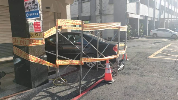 nguoi la do o to chan het loi di chu nha nong mau tung doc chieu khien dan tinh ha he nguoi la do o to chan het loi di chu nha nong mau tung doc chieu khien dan tinh ha he