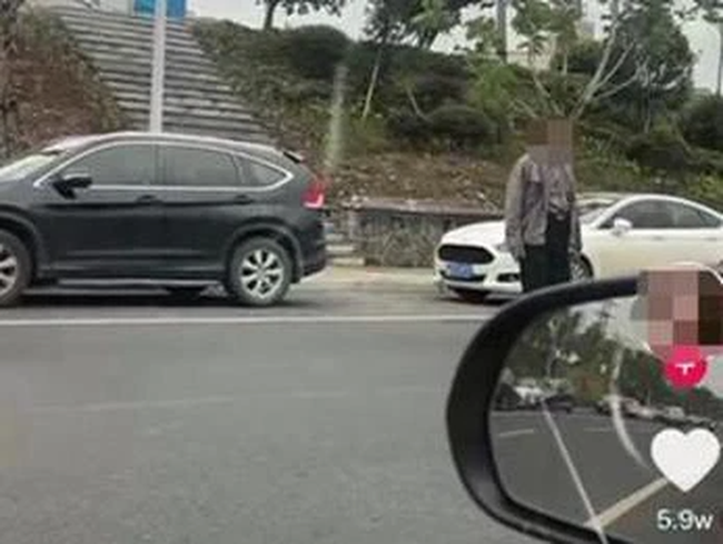 bong dung thanh nam chinh trong buc anh cua gai la nguoi dan ong khon don vi vo con doi tu mat bong dung thanh nam chinh trong buc anh cua gai la nguoi dan ong khon don vi vo con doi tu mat
