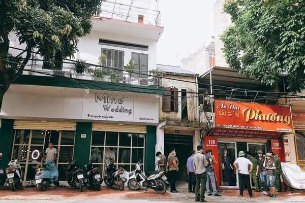 vu giet nguoi dot xac o hai duong vo nghi pham van den truong day hoc cung chong di du lich