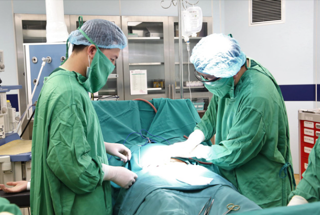 tin tuc doi song ngay 1711 cuu song benh nhan 56 tuoi vo tui phinh mach nao2