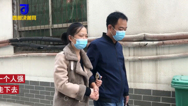 chong xin cuoi lai vo cu sau 2 nam ly hon dan tinh khoc het nuoc mat khi biet ly do