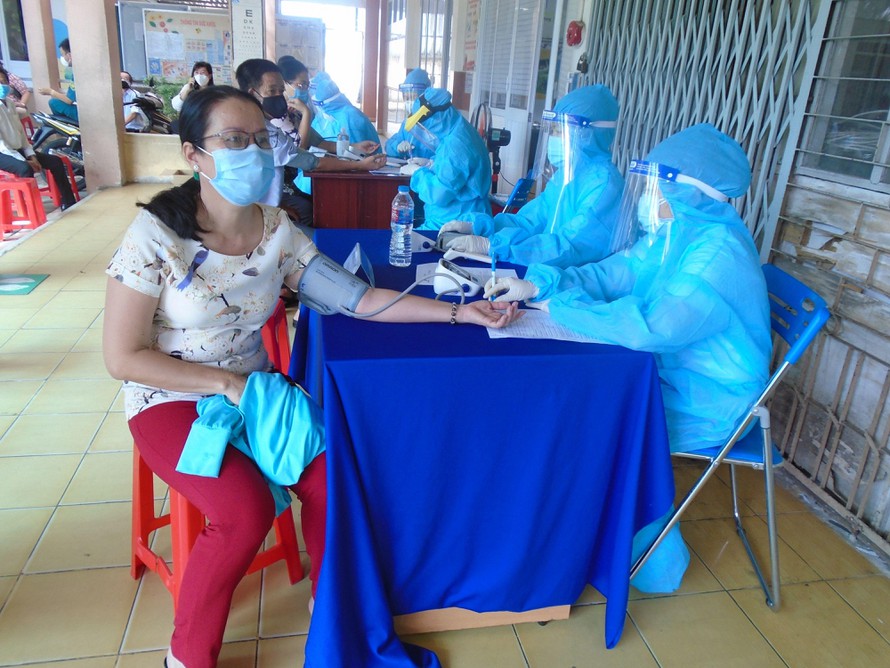 tphcm tiem vaccine ngua covid 19 mui 3 cho nguoi dan tu ngay 10 12