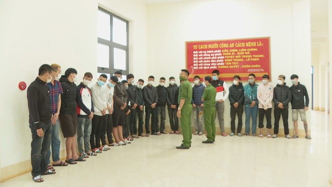 hoc sinh hen nhau hon chien mot nguoi bi o to tong tu vong hoc sinh hen nhau hon chien mot nguoi bi o to tong tu vong