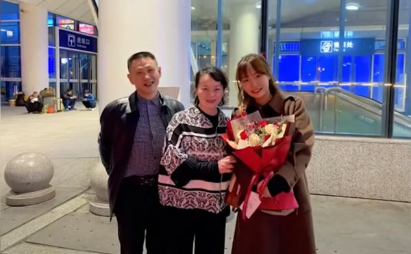 ra mat gia dinh ban trai co gai ngo ngang vi thai do cua bo me chong tuong lai1