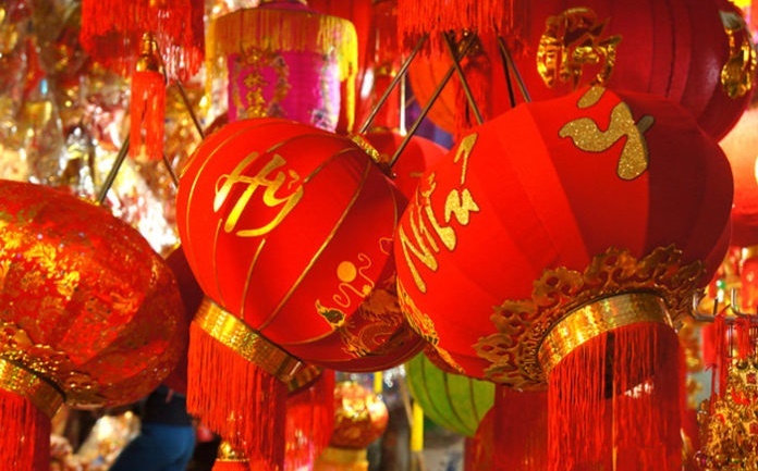 bat mi cach trang tri nha dip tet nguyen dan de ca nam doi dao suc khoe va may man