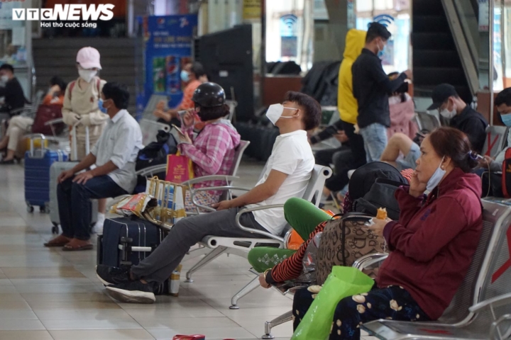 ben xe mien dong nhon nhip tro lai trong nhung ngay can tet4 ben xe mien dong nhon nhip tro lai trong nhung ngay can tet4