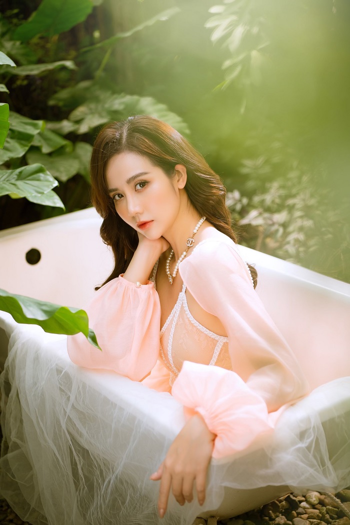 ru bo phong cach cong so tren phim phan minh huyen hoa nang tho goi cam trong bo anh moi4 ru bo phong cach cong so tren phim phan minh huyen hoa nang tho goi cam trong bo anh moi4
