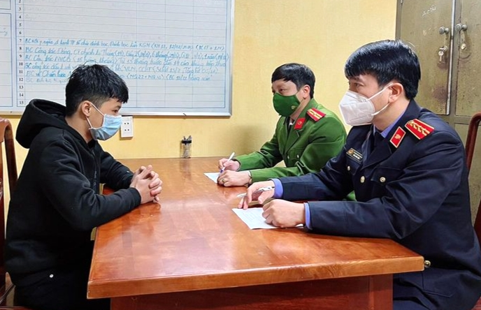 khoi to thanh nien nhieu lan an trai cam voi ban gai nhi khoi to thanh nien nhieu lan an trai cam voi ban gai nhi