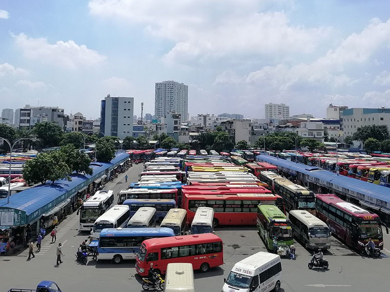 gia xang tang cao ky luc nhieu nha xe dong loat xin tang gia ve