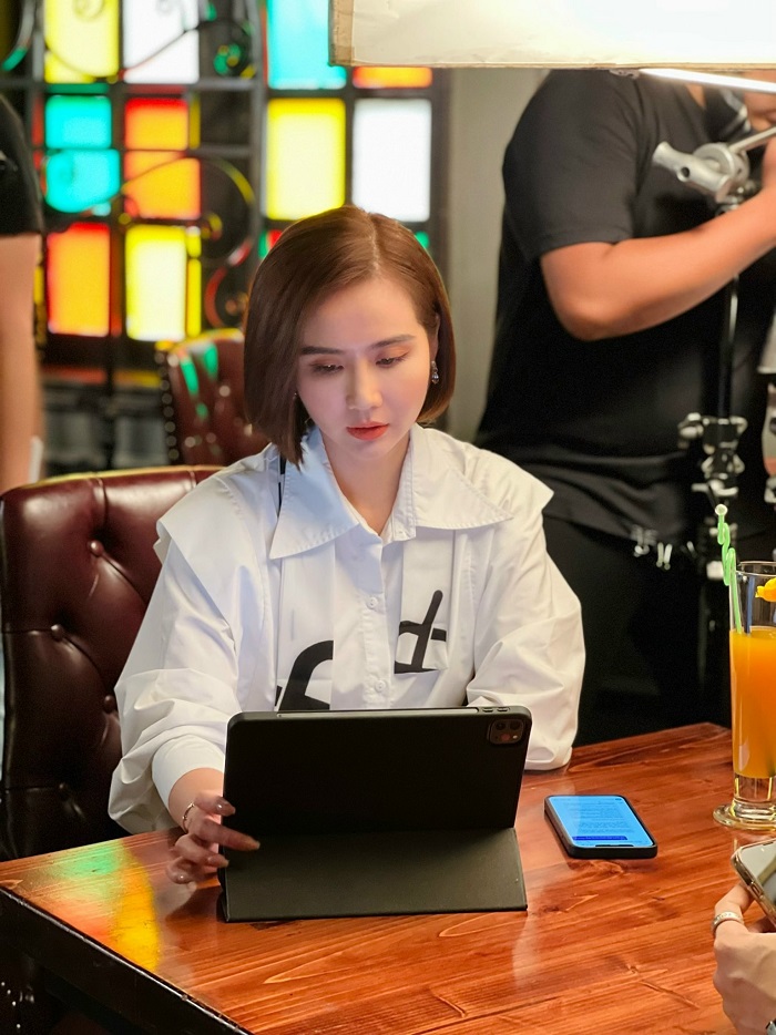 he lo tao hinh chat lu cua van trang phan minh huyen trong phan 2 thuong ngay nang ve1 he lo tao hinh chat lu cua van trang phan minh huyen trong phan 2 thuong ngay nang ve1