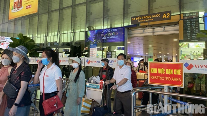 san bay tan son nhat nhon nhip trong ngay dau nghi le gio to hung vuong 20222 san bay tan son nhat nhon nhip trong ngay dau nghi le gio to hung vuong 20222