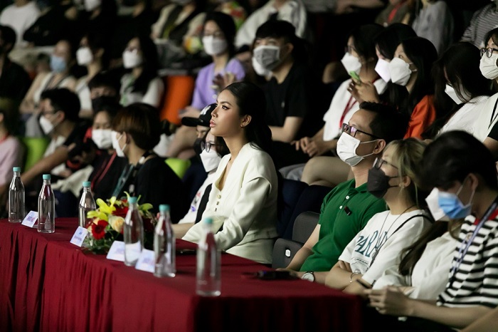 minh tu lam dien gia chia se truoc hang tram sinh vien dai hoc van lang4