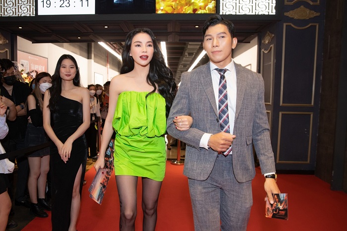 tra ngoc hang rang ro ben nguoi tinh tin don ngoc tinh1