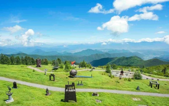 bao tang ngoai troi nam o do cao 2000m tai nhat ban co gi dac biet3 bao tang ngoai troi nam o do cao 2000m tai nhat ban co gi dac biet3