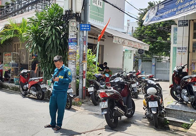 nam thanh nien bi tinh nghi sat hai cha ruot o tphcm khai gi nam thanh nien bi tinh nghi sat hai cha ruot o tphcm khai gi